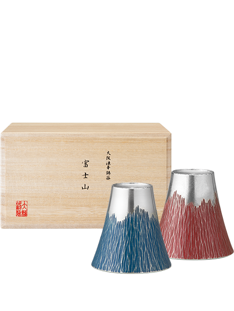 【Gravure】Paire de tasses à saké / petits gobelets des montagnes Fuji en bleu et vermillon